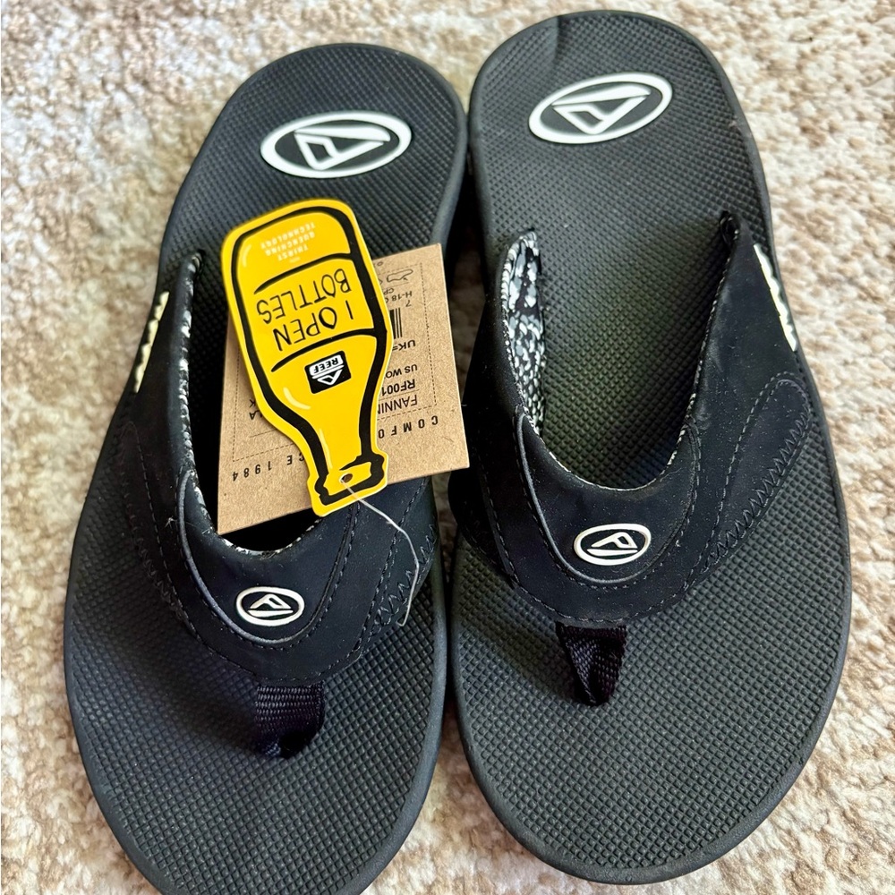 Reef Black Sandals with Bottle Opener NWT